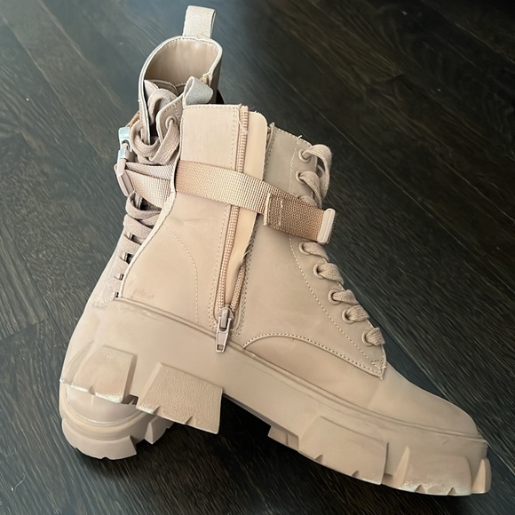 Steve Madden Tan Color Combat Boots - Picture 4 of 4